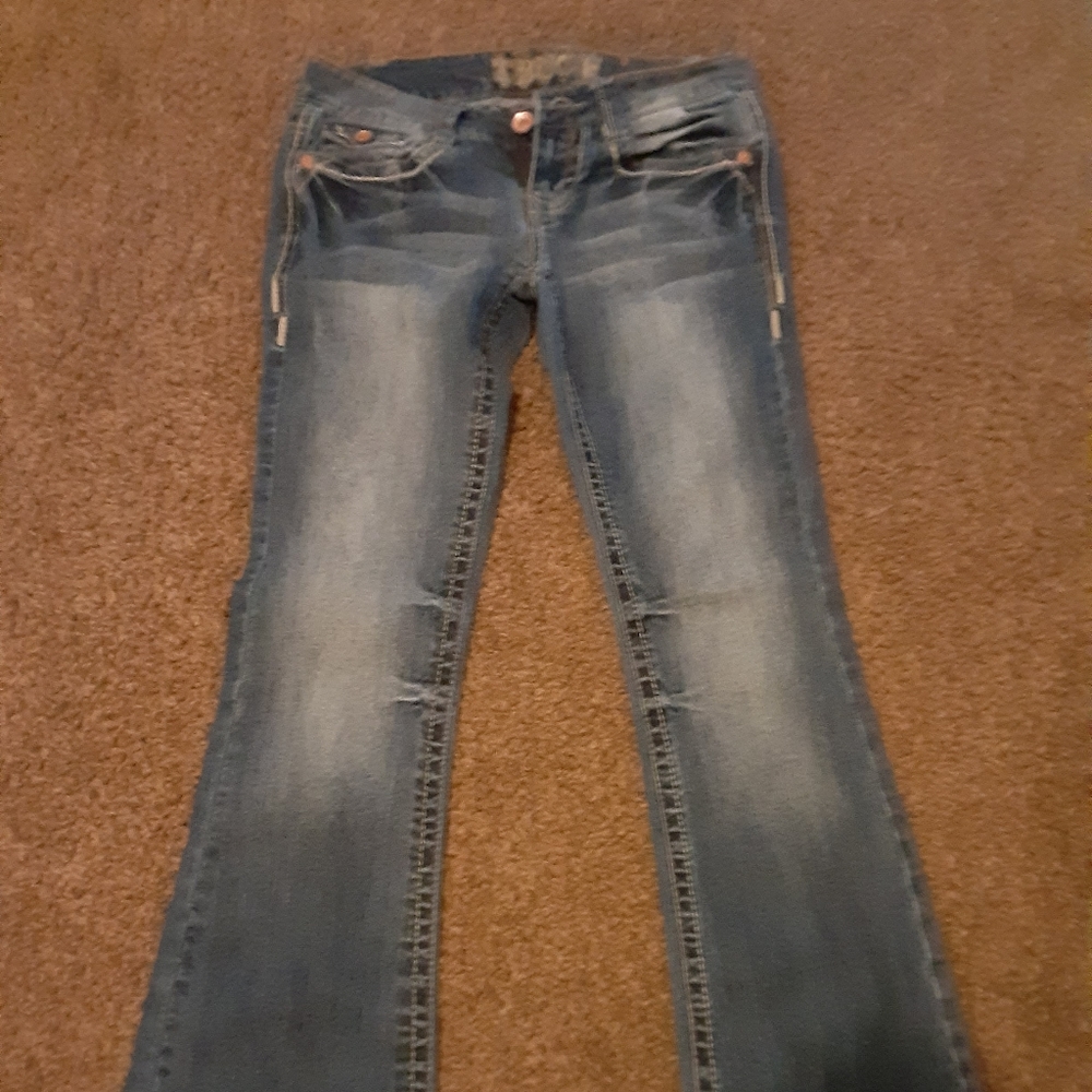 Truce Flare Jean's